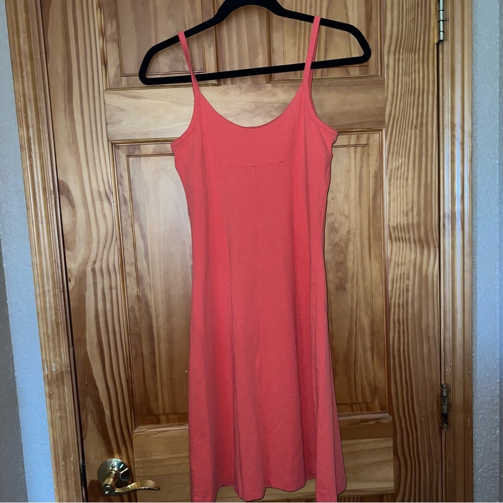 Patagonia Vitaliti Coral Built-in Bra Dress XS - Picture 9 of 12